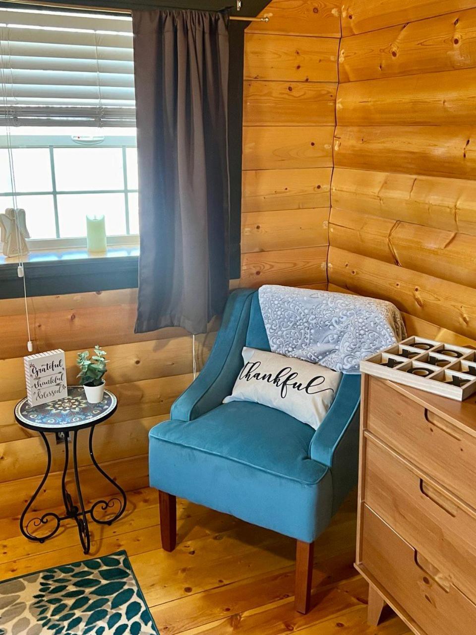 The Gratitude Homestay 앨라모사 외부 사진