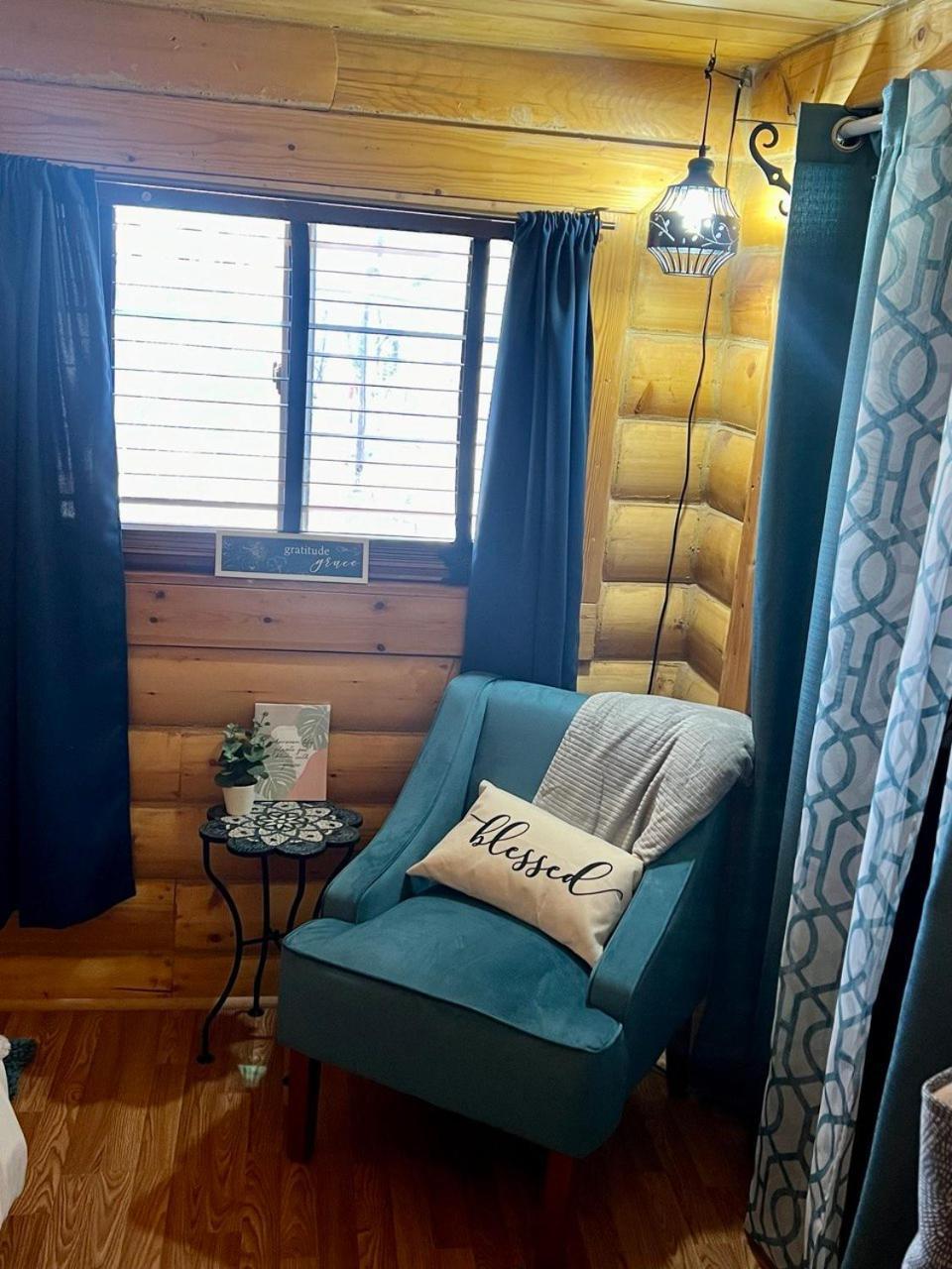 The Gratitude Homestay 앨라모사 외부 사진